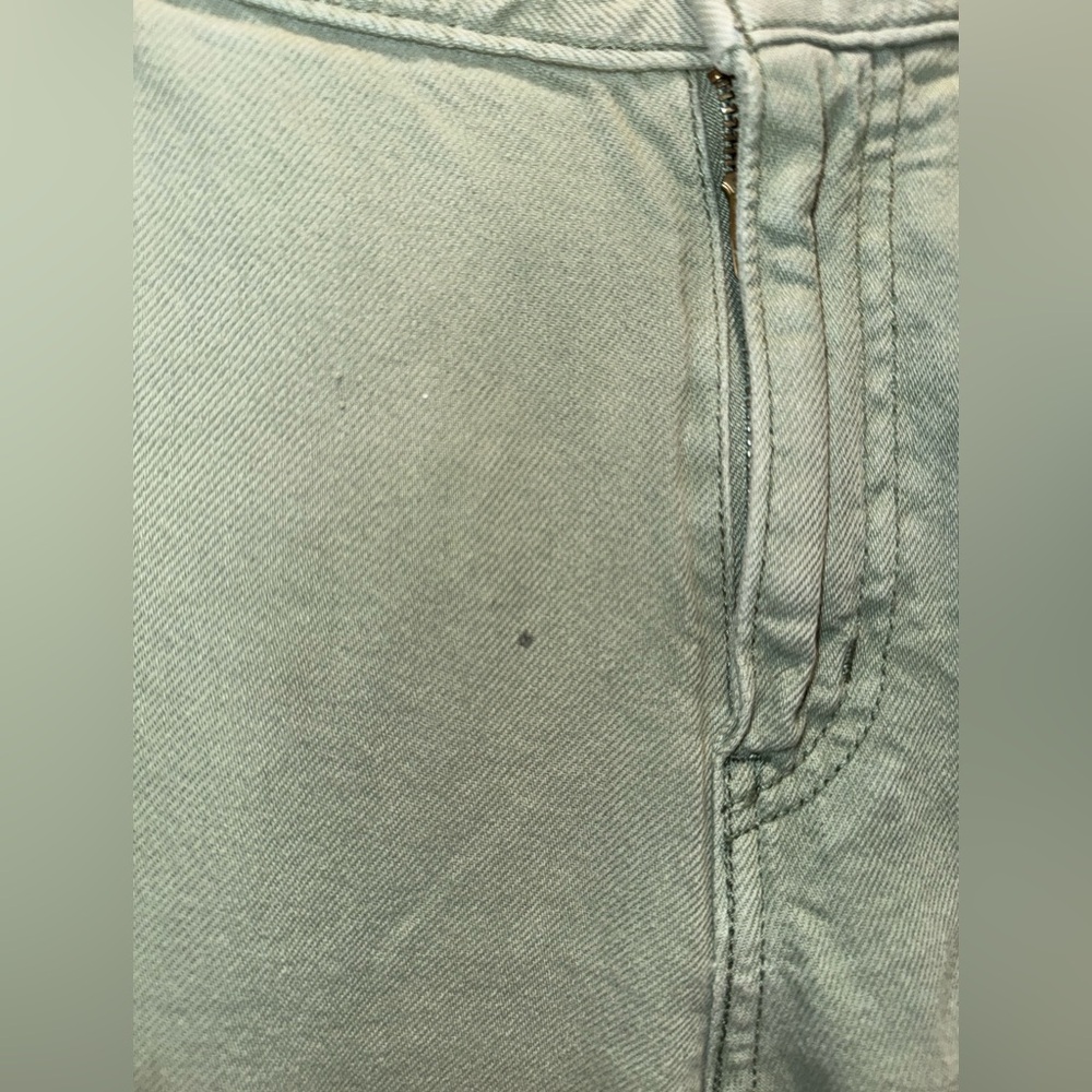 Women’s Olive Green Cargo Levi Pants - Picture 4 of 5